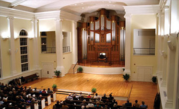 Accommodated a handcrafted pipe organ and converted a historical place of worship into a concert hall.
